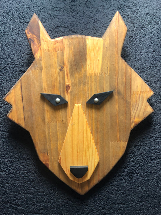 Décoration tête de loup en bois teinté